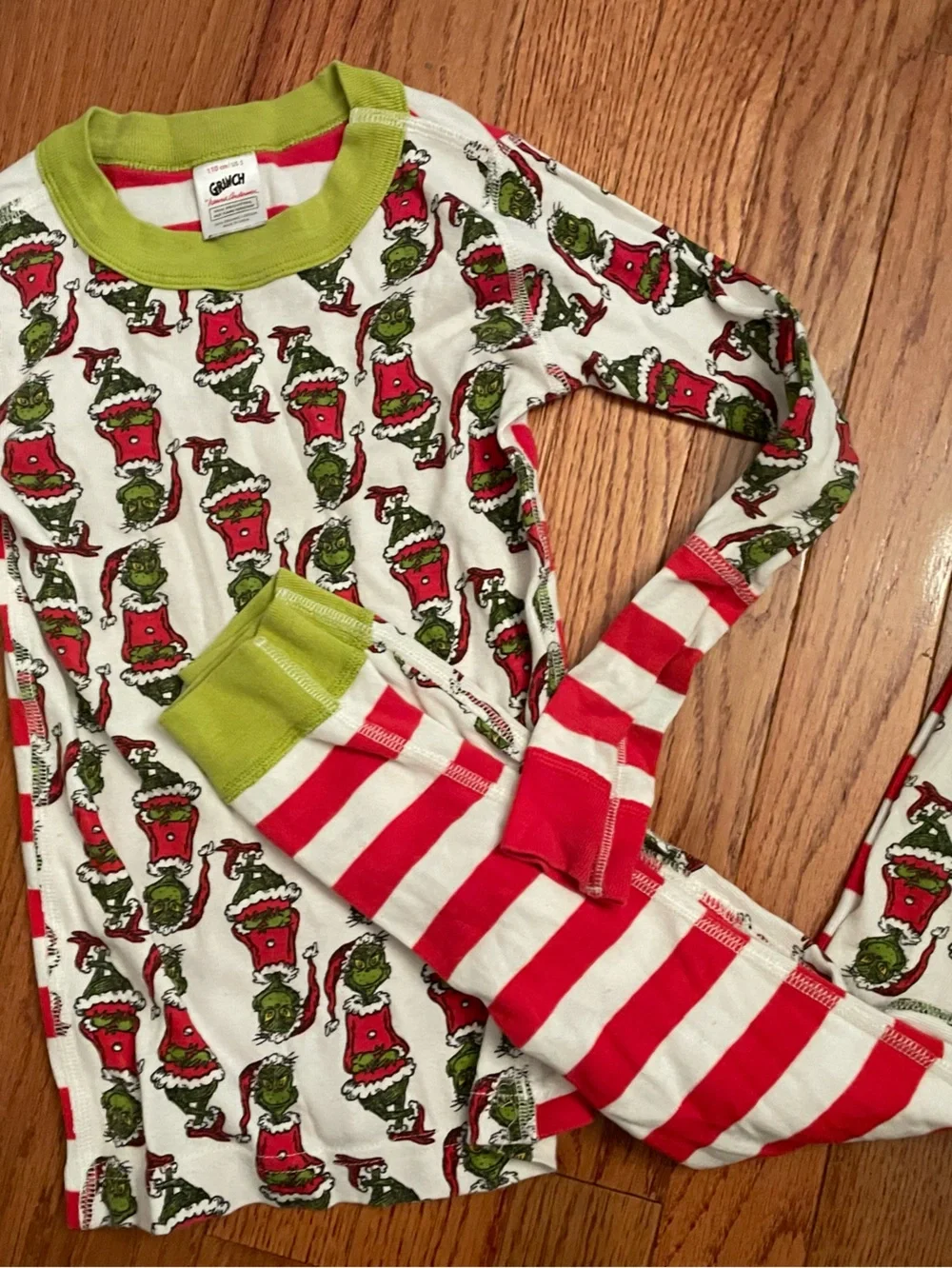 Hanna Andersson White Pajama Set with Red & Green Grinch Print